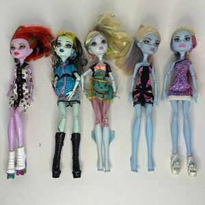 Lot of Monster High Dolls - Operetta, Abbey Bominable (2), Lagoona Blue, Frankie